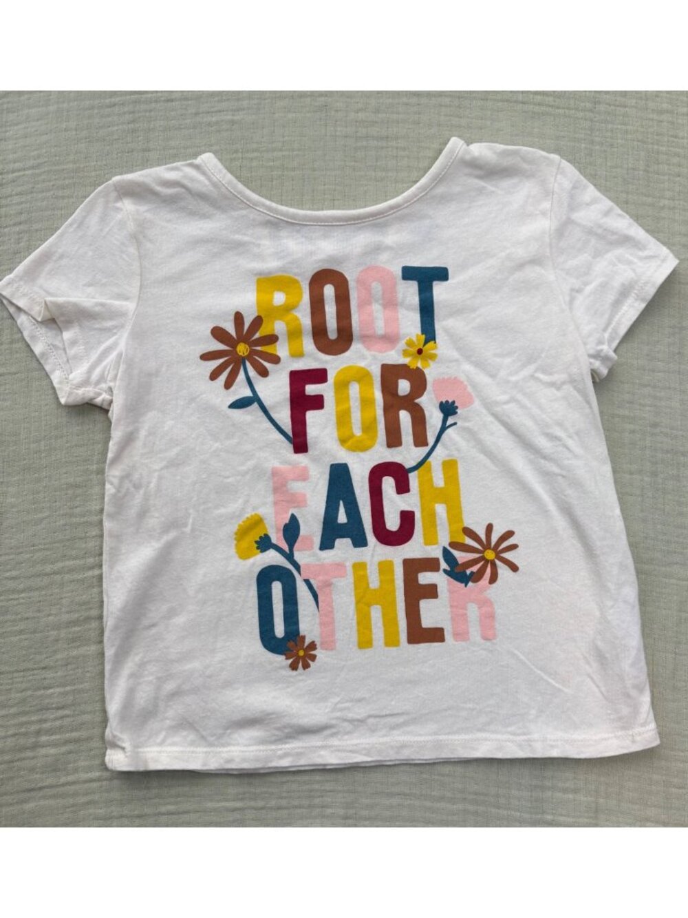 Old Navy Girls Graphic Tee With "Root For Each Other" Design Size M (8)